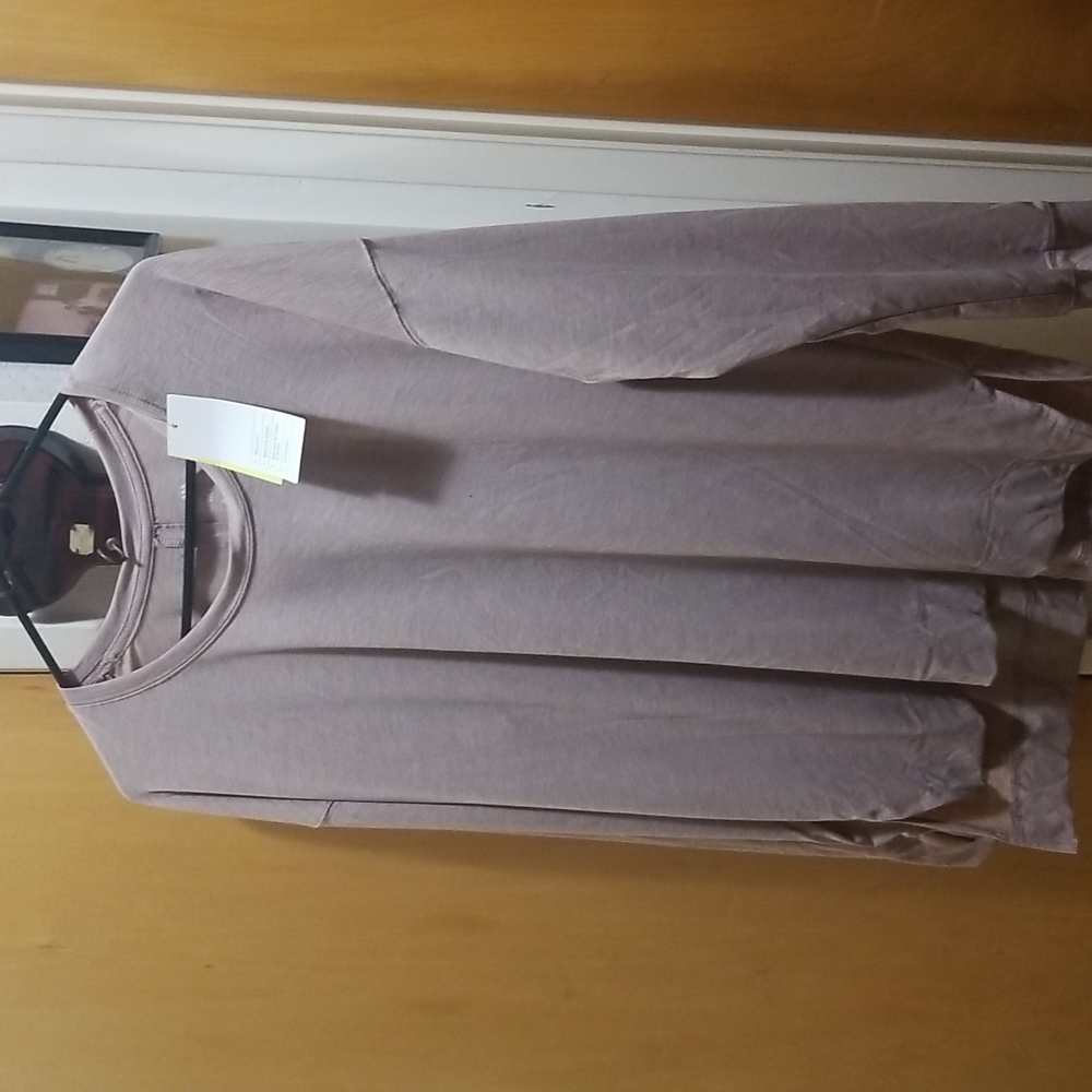 Long sleeve ladies shirt